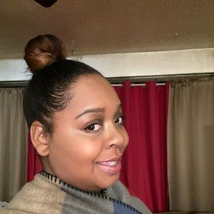 Meet your Posher, Joy